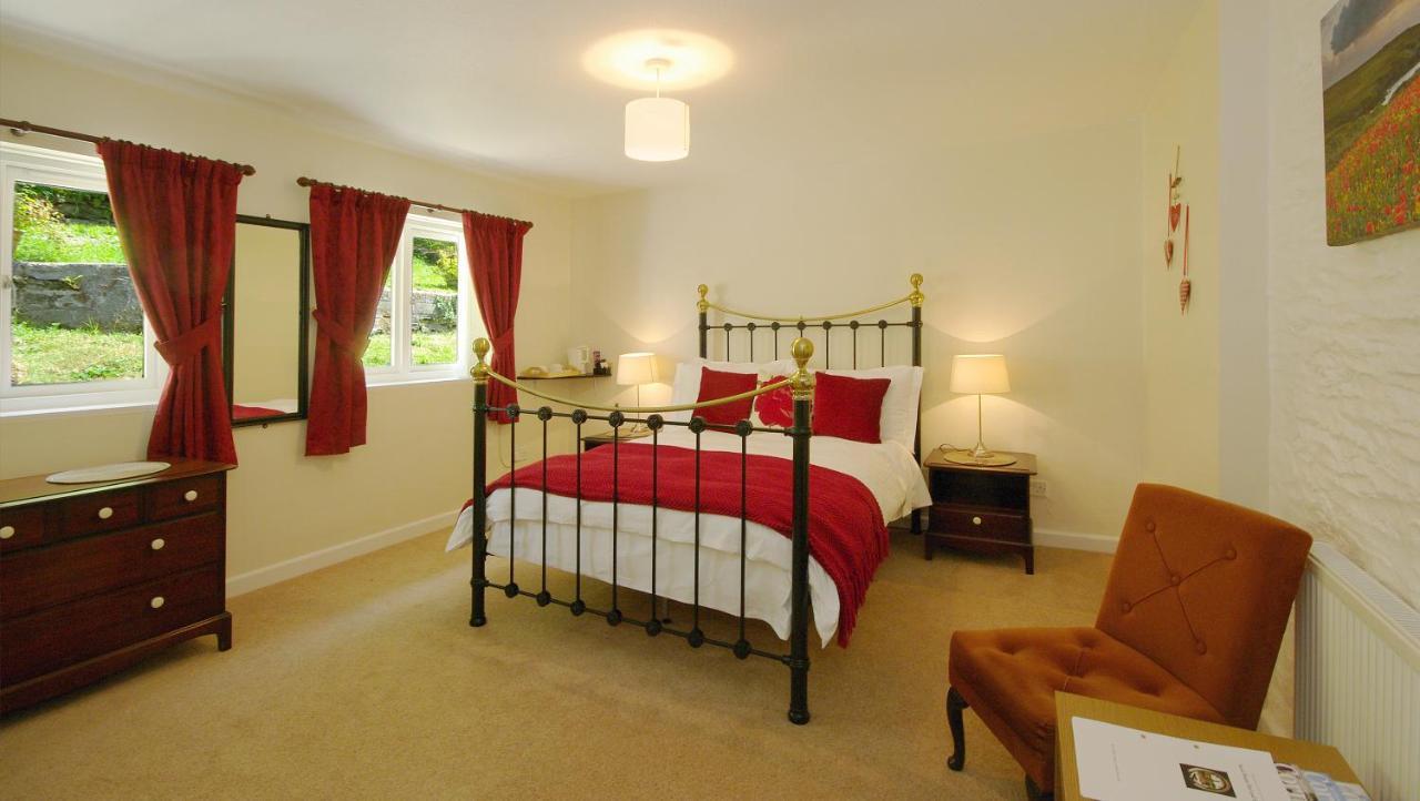 Natal House Bed & Breakfast Polperro Exteriör bild